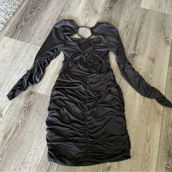 Amazon Lace Up Backless Ruched Bodycon Dress Dresses 
Black Size Medium - Picture 7 of 11